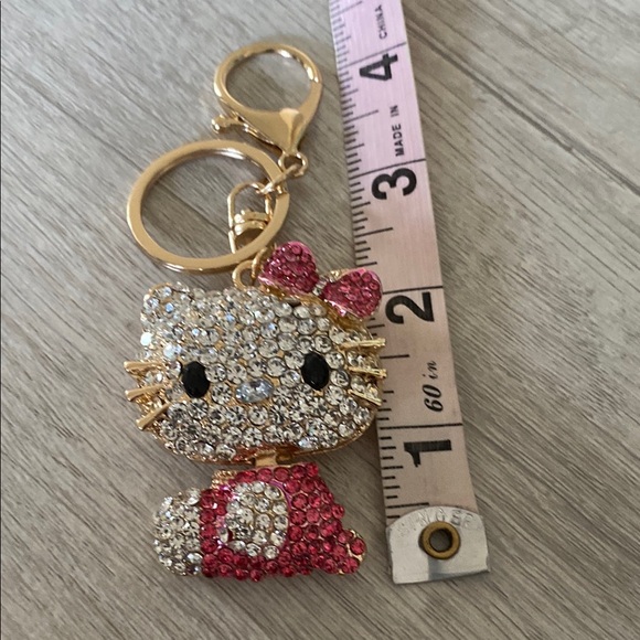 Hello Kitty  Keychain - Picture 4 of 4